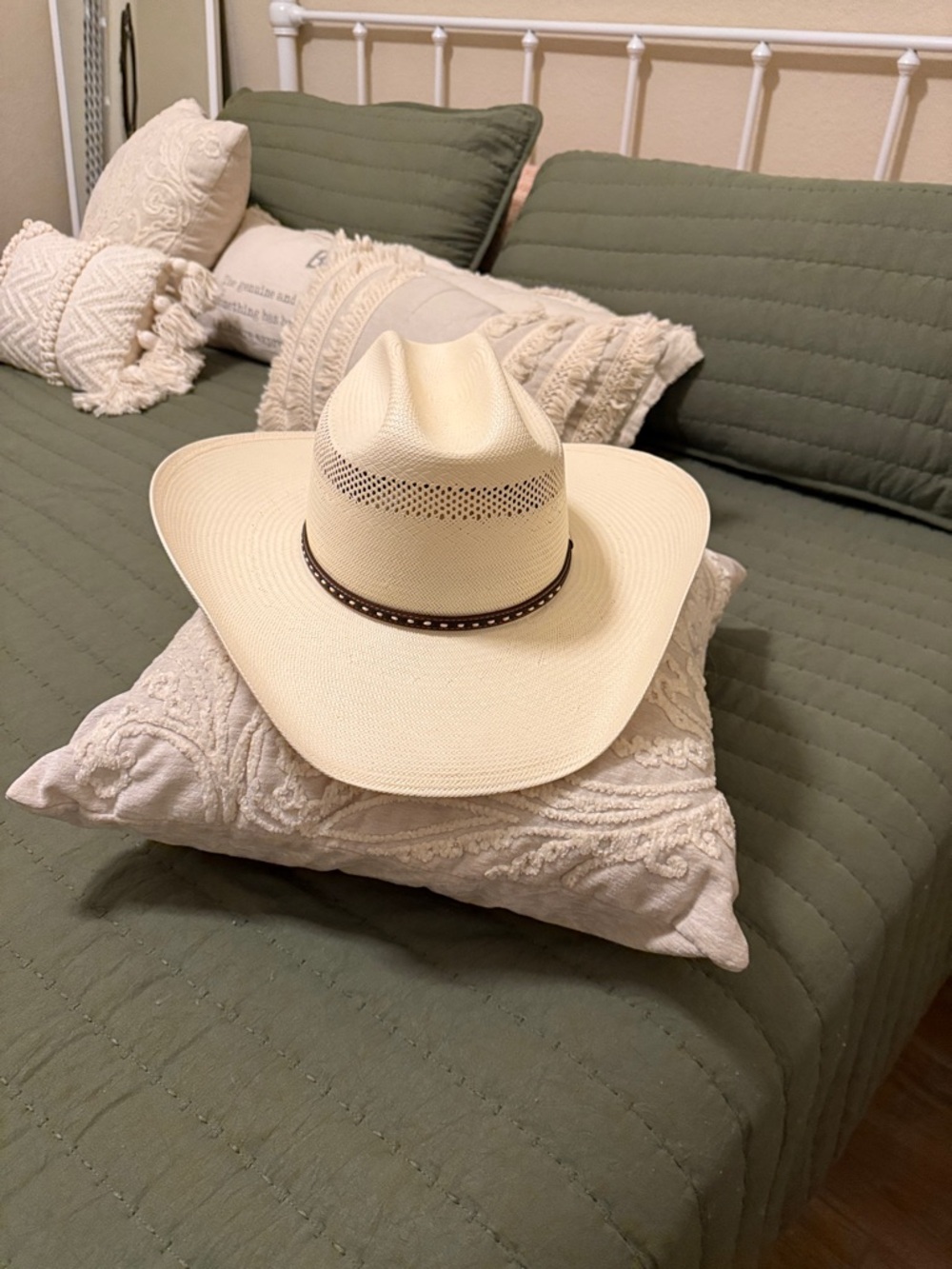Stetson Cream Straw Cowboy Hat with Brown Band- Size 7 5/8 - Picture 4 of 9